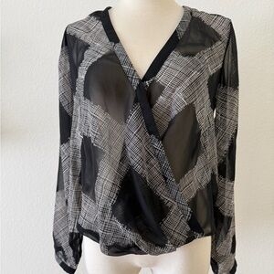 NWOT Forever 21 Women's Sheer Black and White Long Sleeves Top / Blouse